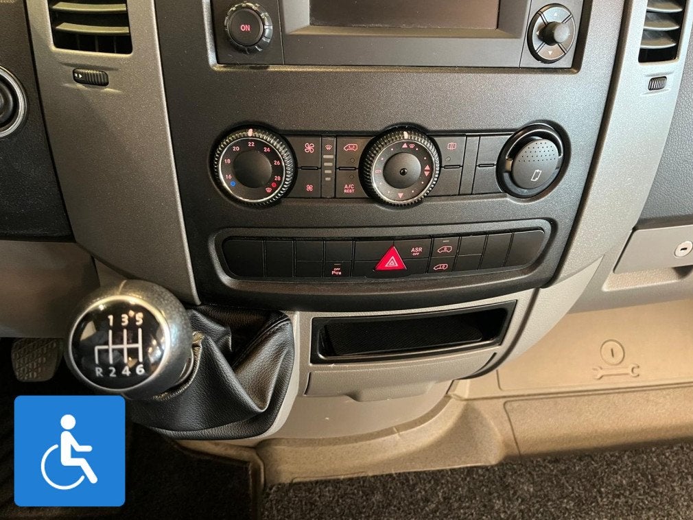 Volkswagen Crafter 2.0 TDI 80KW (bj 2015), Auto's, Volkswagen, Te koop, Overige modellen, Aangepast voor mindervaliden, Airconditioning