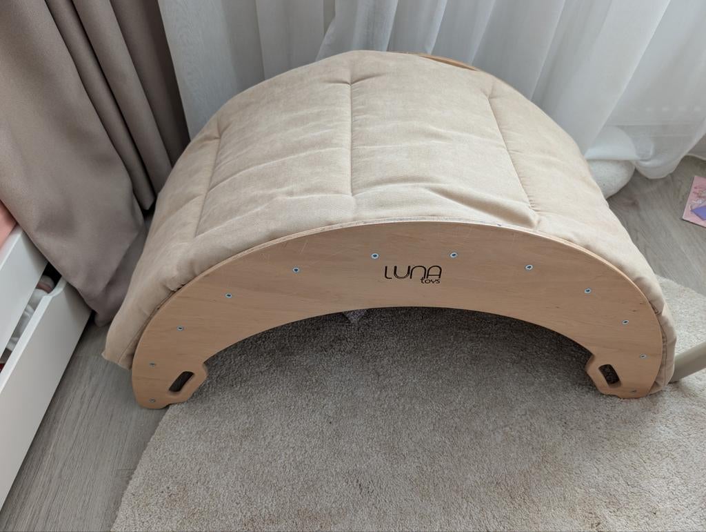 Als nieuw Luna Toys Wobbelboard met kussens, Ophalen of Verzenden