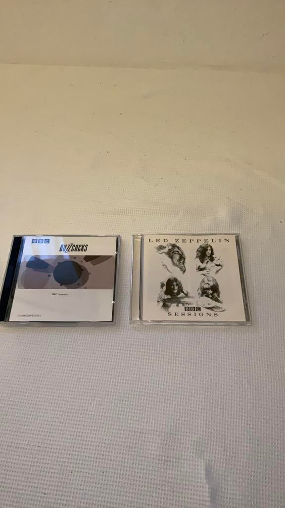 2 great cds led zeppelin buzzcocks, Ophalen, Zo goed als nieuw, Poprock