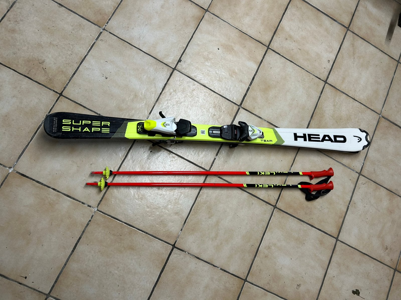 Head Supershape Team ski's met Leki stokken - 137 cm, Ophalen, Gebruikt, 100 tot 140 cm, Skiën