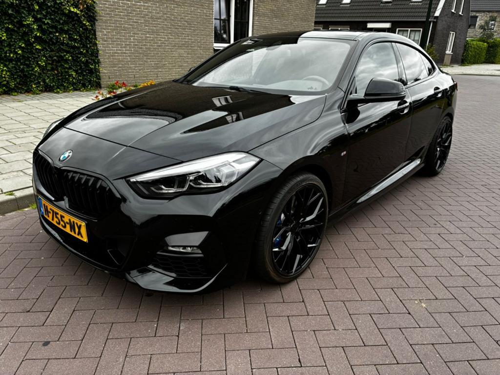 BMW 2-Serie Gran Coupé 218i High Execut Aut 2020 Zwart, Auto's, Automaat, Zwart, Origineel Nederlands, Particulier