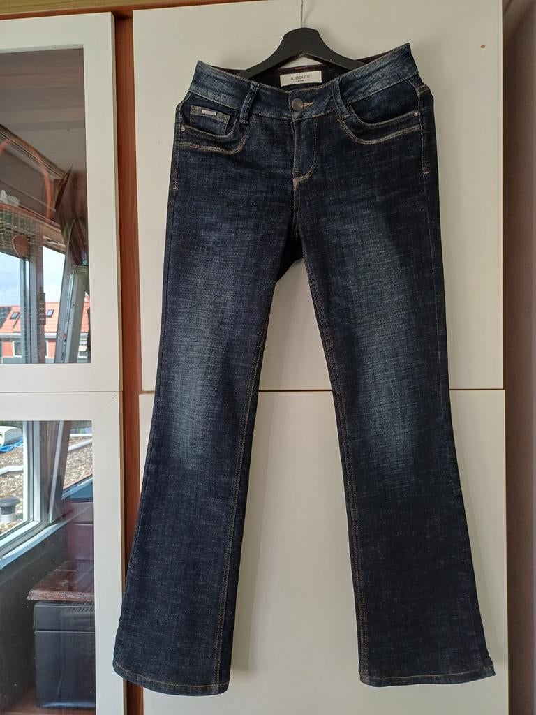 IL DOLCE JEANS . ZGAN, Ophalen of Verzenden, Zo goed als nieuw, Blauw, W30 - W32 (confectie 38/40)