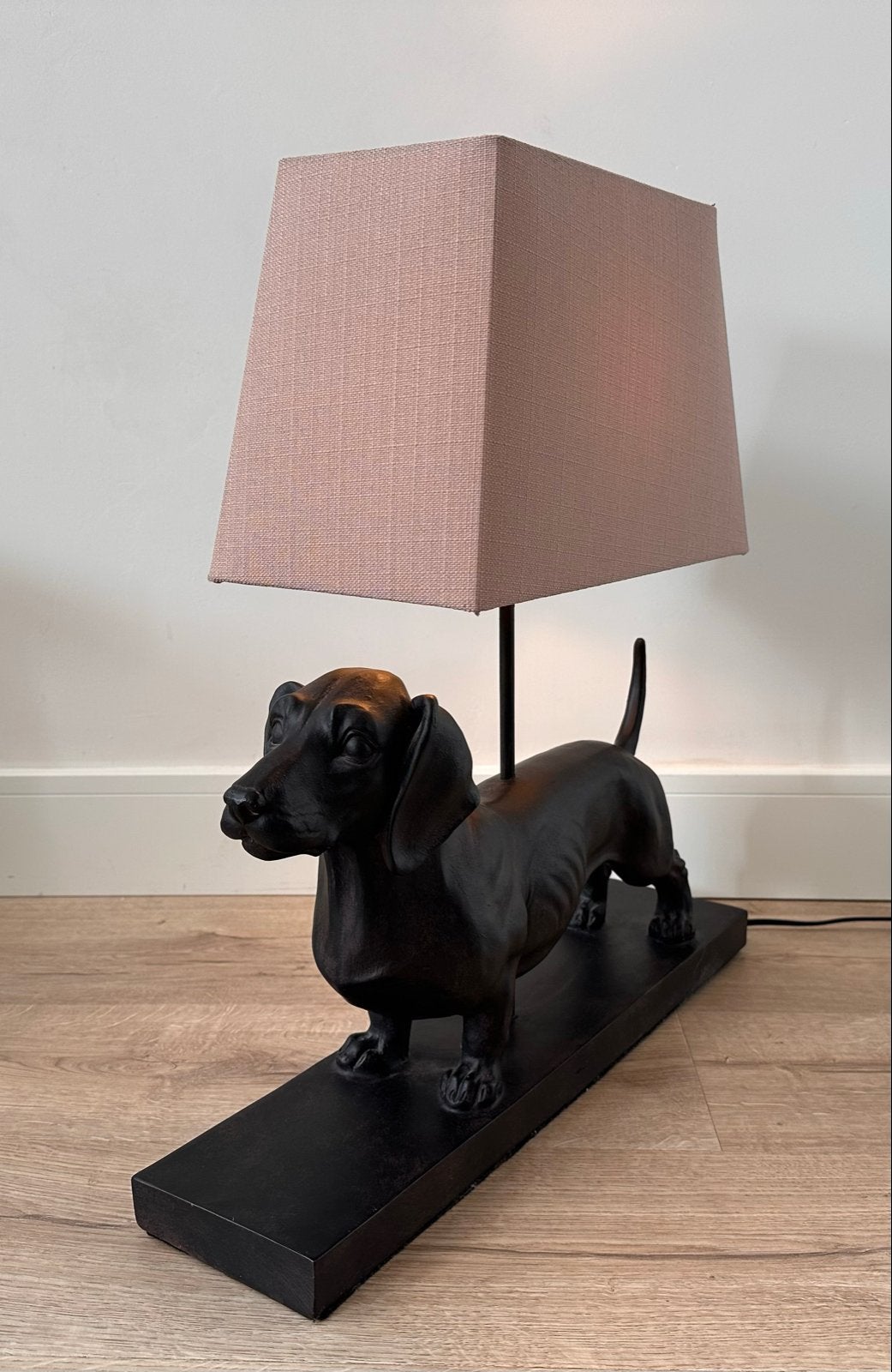 Unieke Teckel Lamp - Sfeervolle Tafellamp, Ophalen of Verzenden, Zo goed als nieuw, Overige materialen