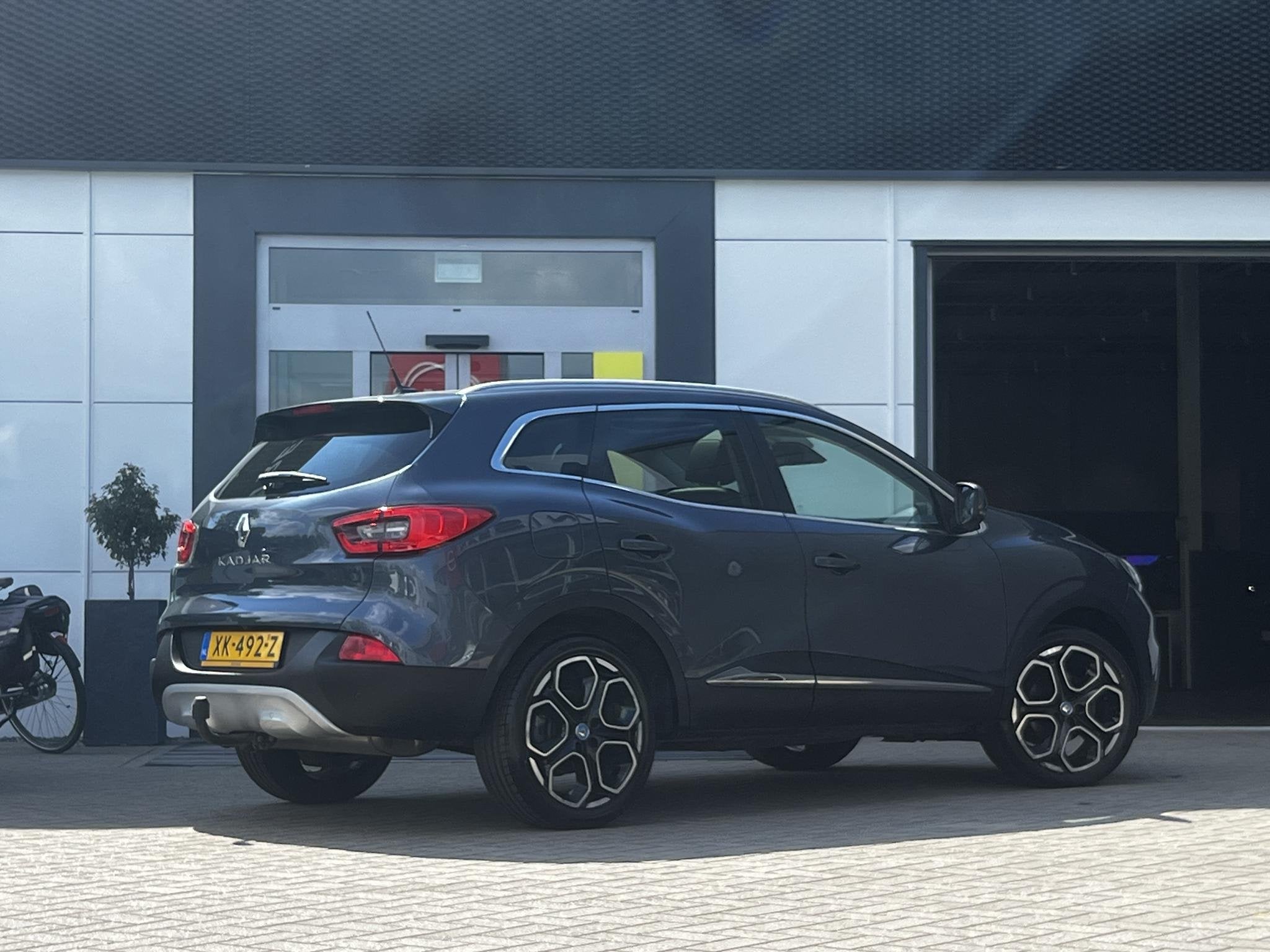 Renault Kadjar 1.2 TCe Bose | Stoelverwarming | Panoramadak, Auto's, Kadjar, Gebruikt, 4 cilinders, Met garantie (alle)