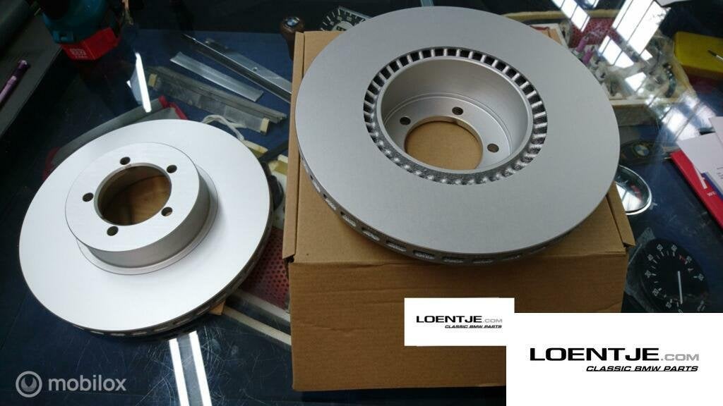 nieuwe set (geventileerde) remschijven BMW e3 e9 e12, Gebruikt, Ophalen of Verzenden, BMW, BMW