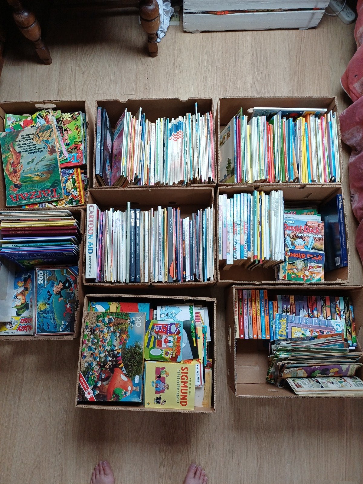 8 dozen stripboeken, 1 doos comics, Ophalen, Gelezen, Stripboeken