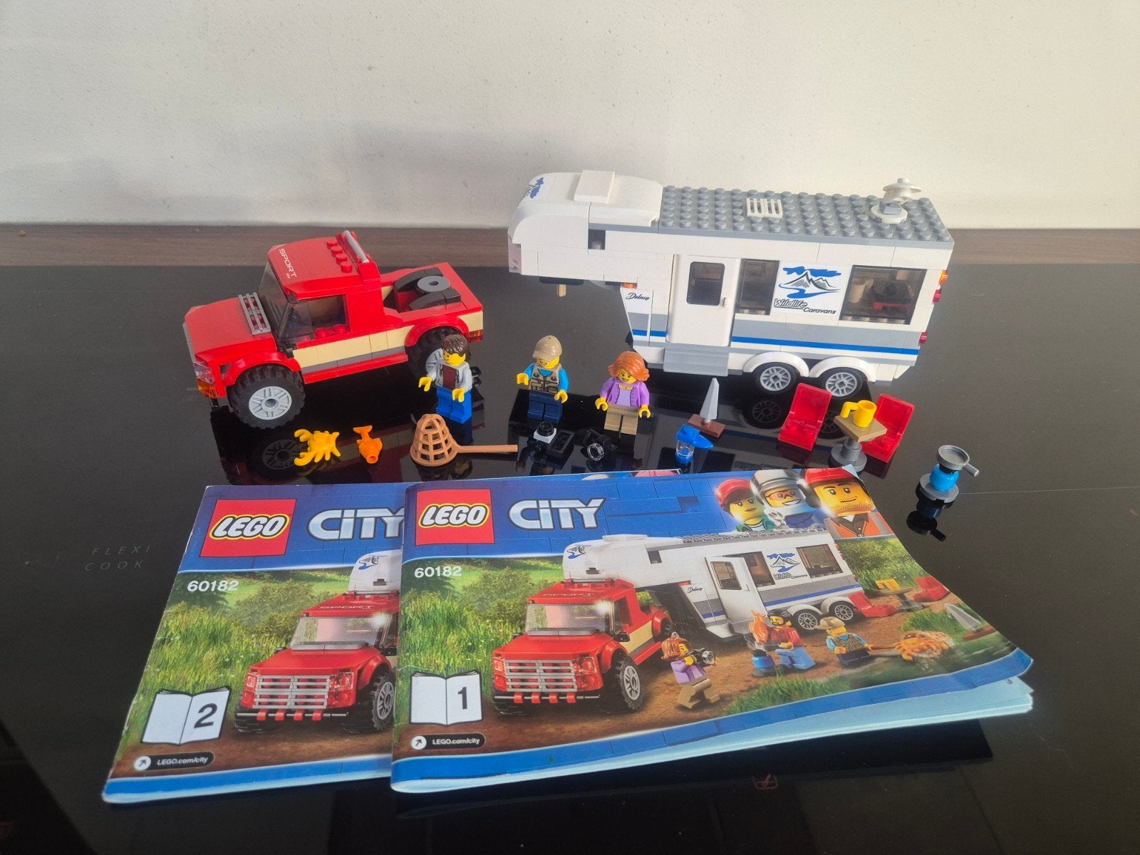 LEGO City Pick-uptruck en caravan - 60182, City, Ophalen of Verzenden, Zo goed als nieuw, Complete set