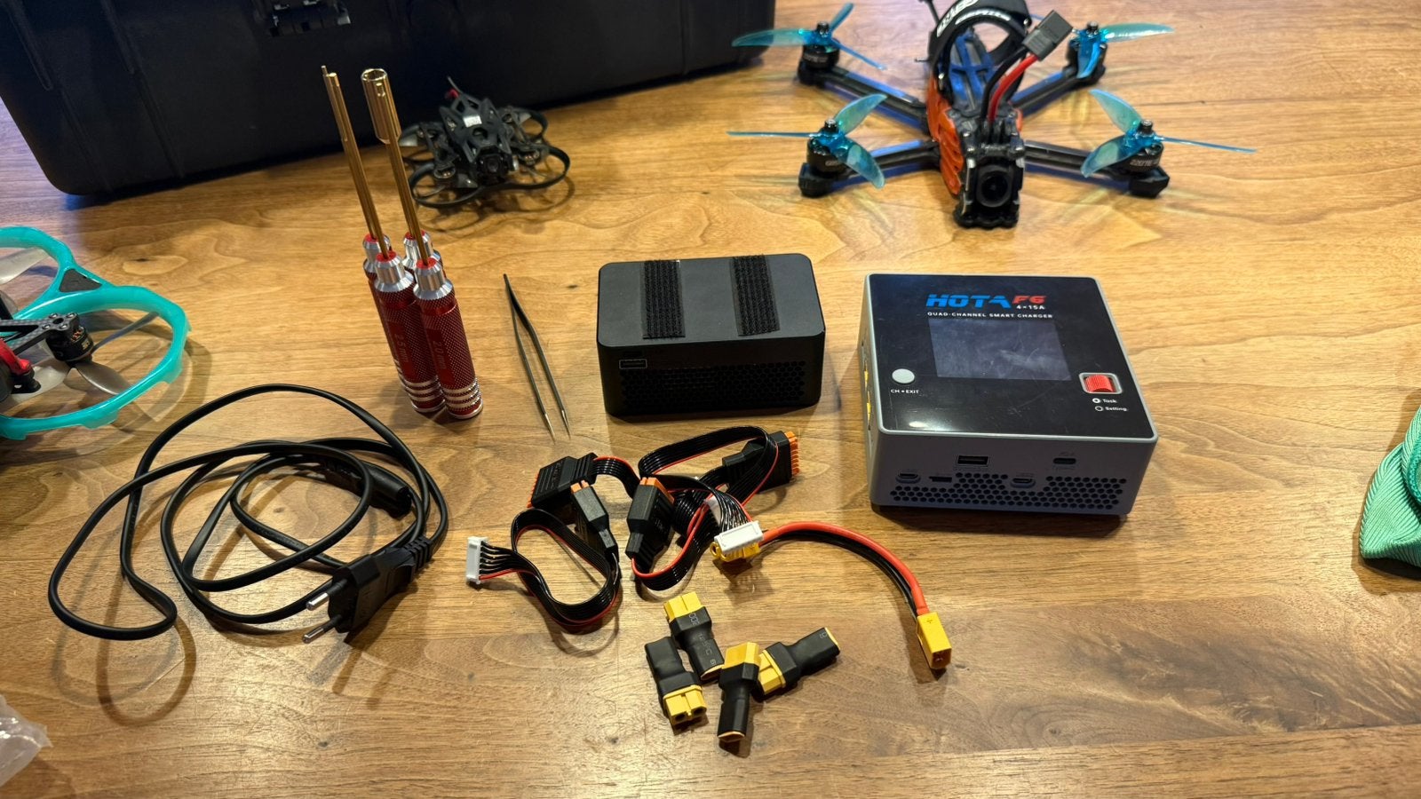 Foto 7 van Complete Drone set met 3 drones(Avata3.5,VaporD5&Pavo Femto)