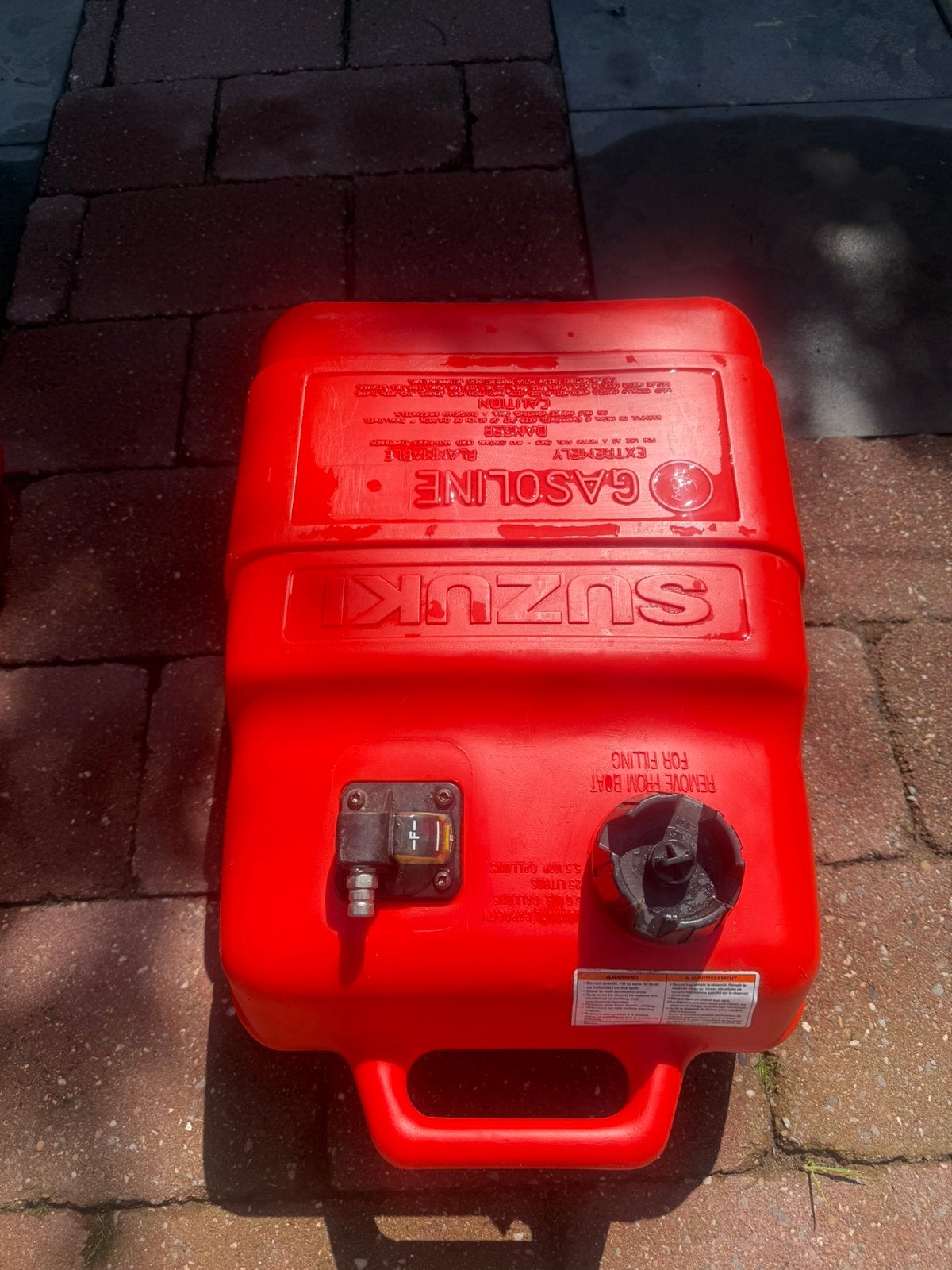 Suzuki brandstof tank 25 liter, Watersport en Boten, Ophalen of Verzenden, Zo goed als nieuw, Motor en Techniek, Motorboot