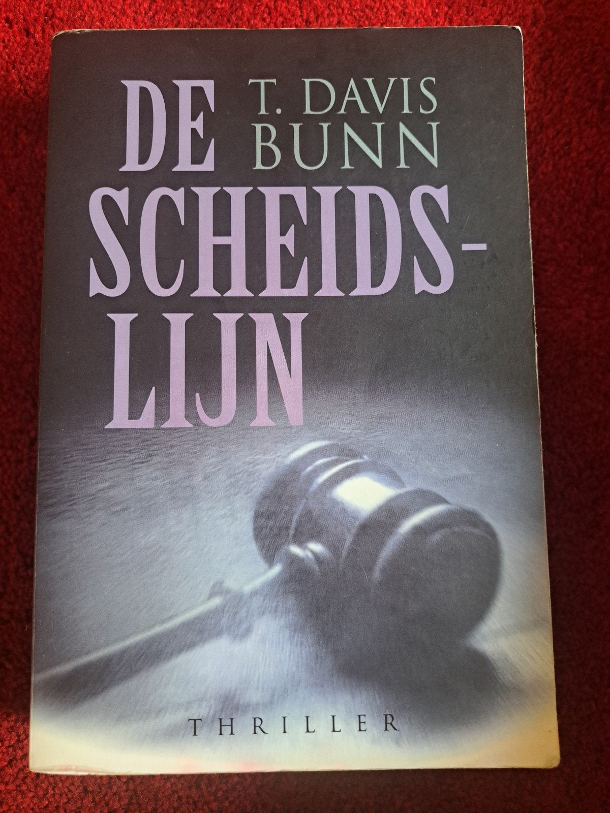 De Scheidslijn - T. Davis Bunn (Thriller), Boeken, Ophalen of Verzenden, Gelezen, T. Davis Bunn, Wereld overig