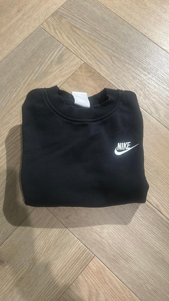 Nike trui maat 128-137, Kleding | Heren, T-shirts, Zwart, Nike, Ophalen of Verzenden, Zo goed als nieuw