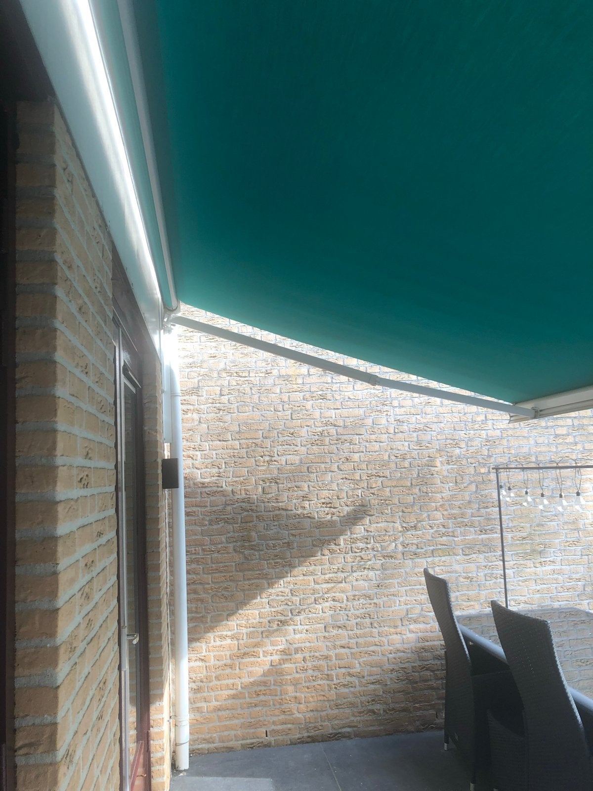 knikarmscherm, groen, 5200cm breed, Ophalen, 450 cm of meer, Elektrisch, Zo goed als nieuw