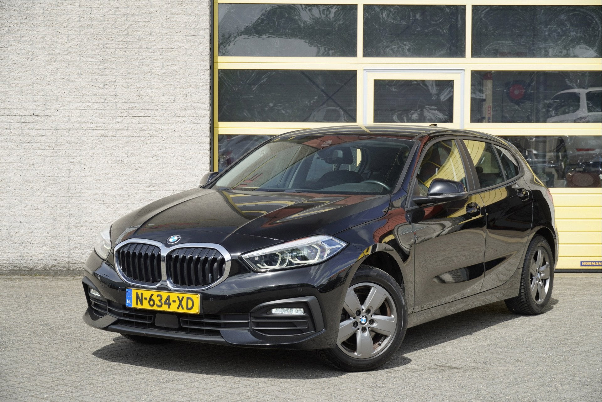 BMW 1-serie 118i Automaat! 5drs Business Edition BJ2022 Lmv, Auto's, Dealer onderhouden, Gebruikt, Zwart, Origineel Nederlands