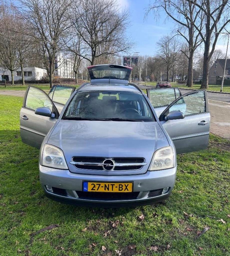 Opel Vectra 1.8 16V St.wgn. 2004 Grijs, Auto's, Opel, 1370 kg, 4 cilinders, 1796 cc, Origineel Nederlands