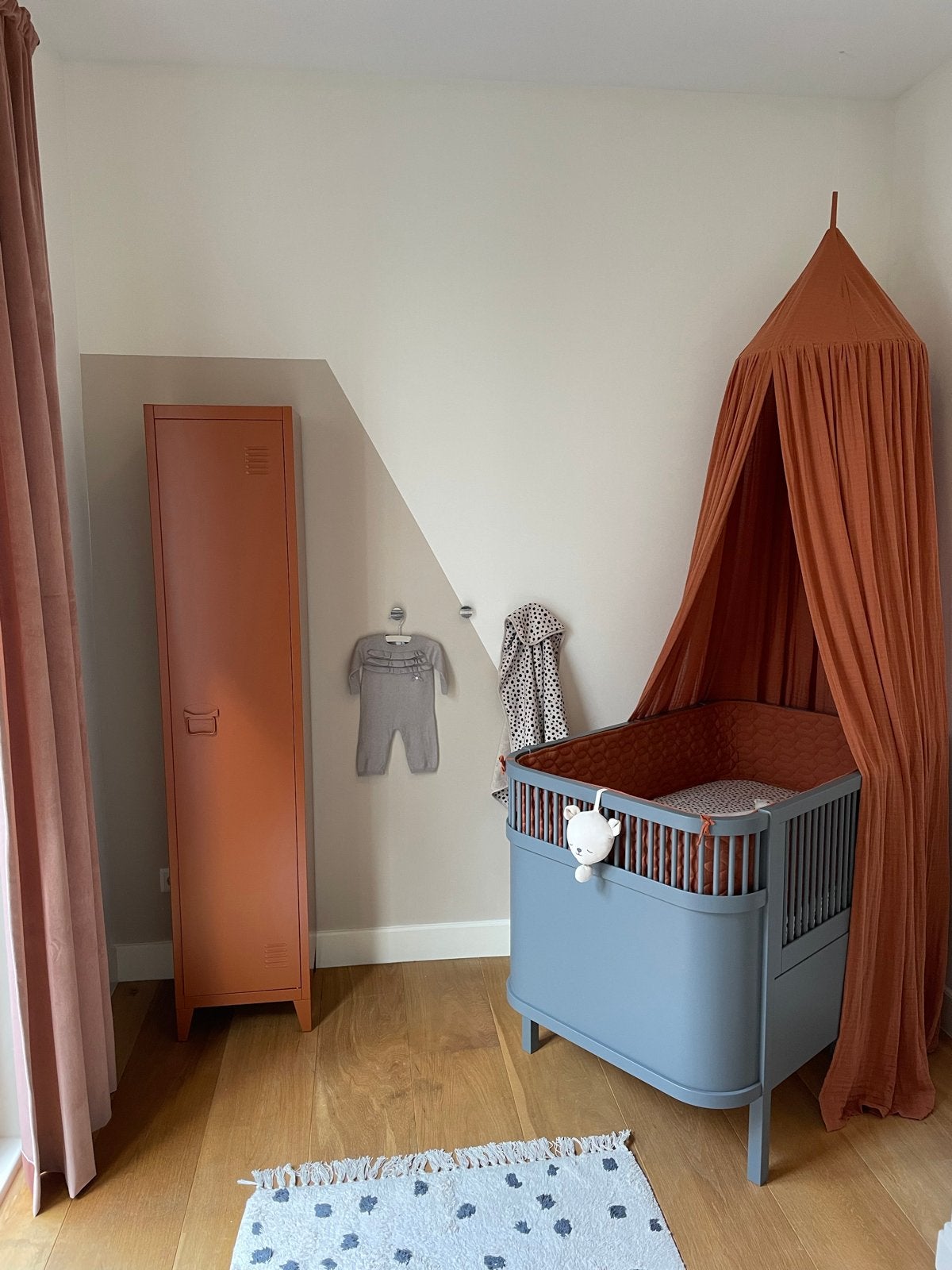 Sebra ledikant incl meegroei matras, Ophalen, Zo goed als nieuw, Ledikant