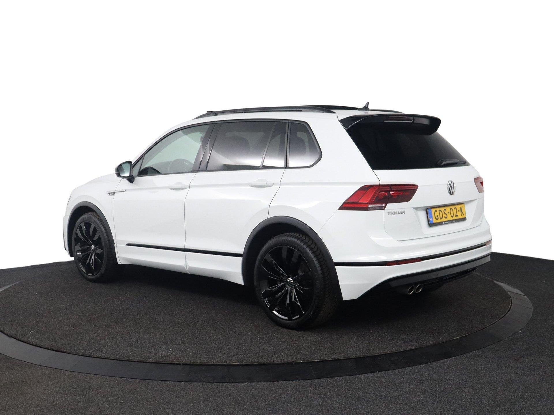 Volkswagen Tiguan 1.5 TSI R-Line Business+ |Pano|ACC|DOH, Auto's, Automatische klimaatregeling, Stof, 4 cilinders, 150 pk