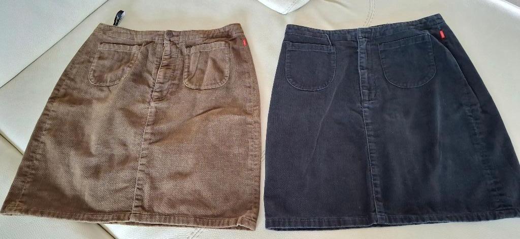 2 Rokjes bruin en zwart , fijne ribachtige stof (Jackpot), Kleding | Dames, Rokken, Zwart, Jackpot, Ophalen of Verzenden, Maat 36 (S)