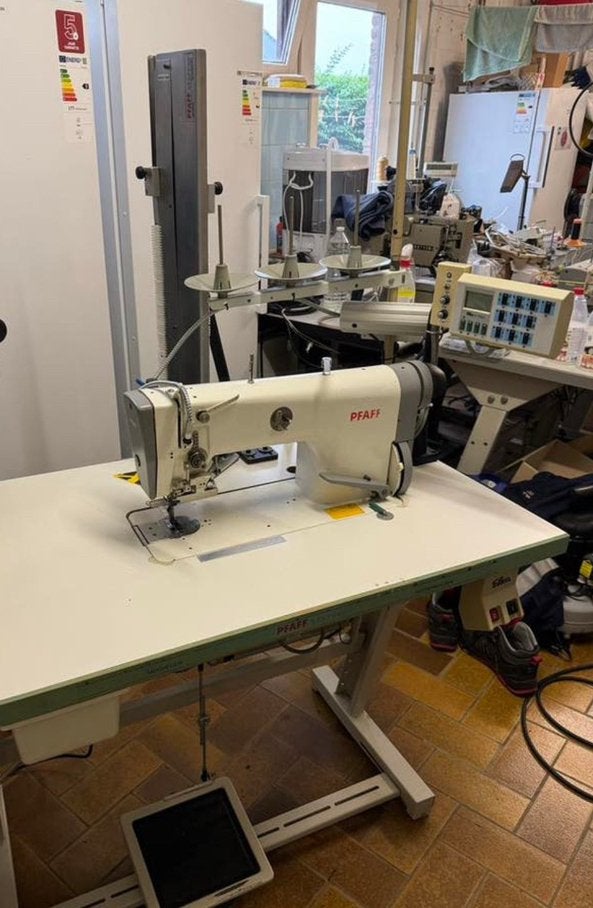 Gordijnhakenautomaat Pfaff 951 + DIMAS / Efka (230V+Lucht), Ophalen, Naaimachine, Industrieel, Gebruikt