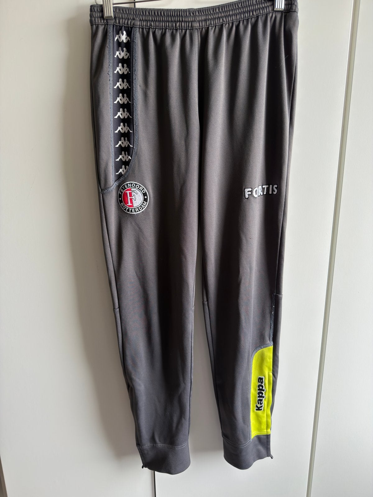 Vintage Feyenoord trainingsbroek van merk Kappa, Kleding | Heren, Sportkleding, Ophalen, Maat 48/50 (M), Voetbal, Grijs