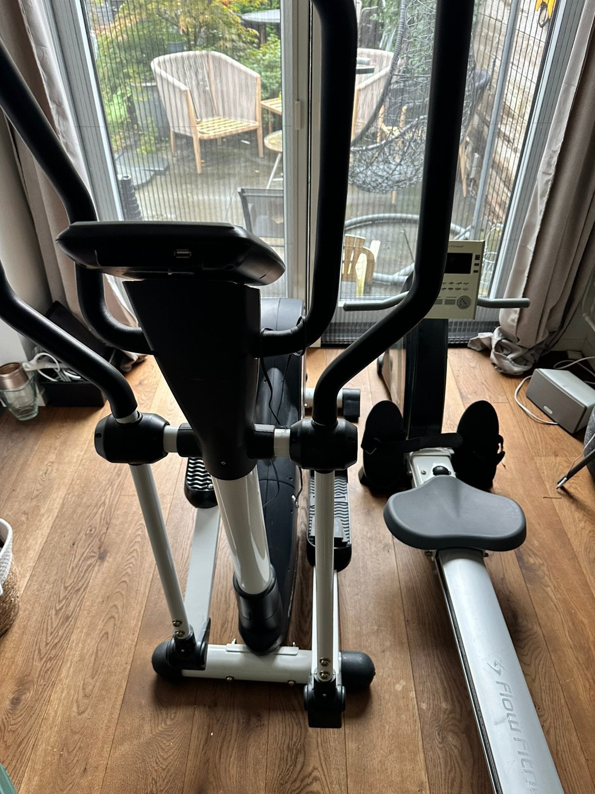 2 fitness apparaten, roeien en crosstrainer, Ophalen, Zo goed als nieuw, Crosstrainer