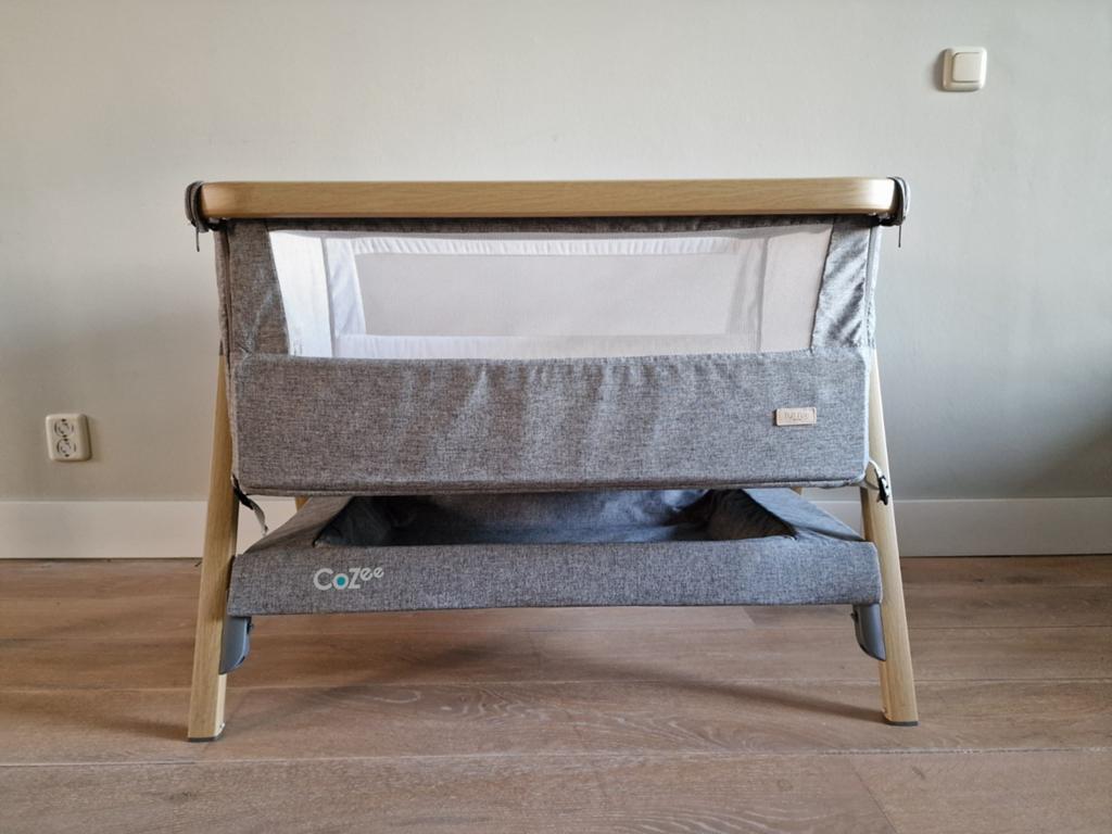 CoZee Bedside Crib Oak cosleeper, Kinderen en Baby's, Babywiegjes en Ledikanten, Ophalen, Zo goed als nieuw, Wieg