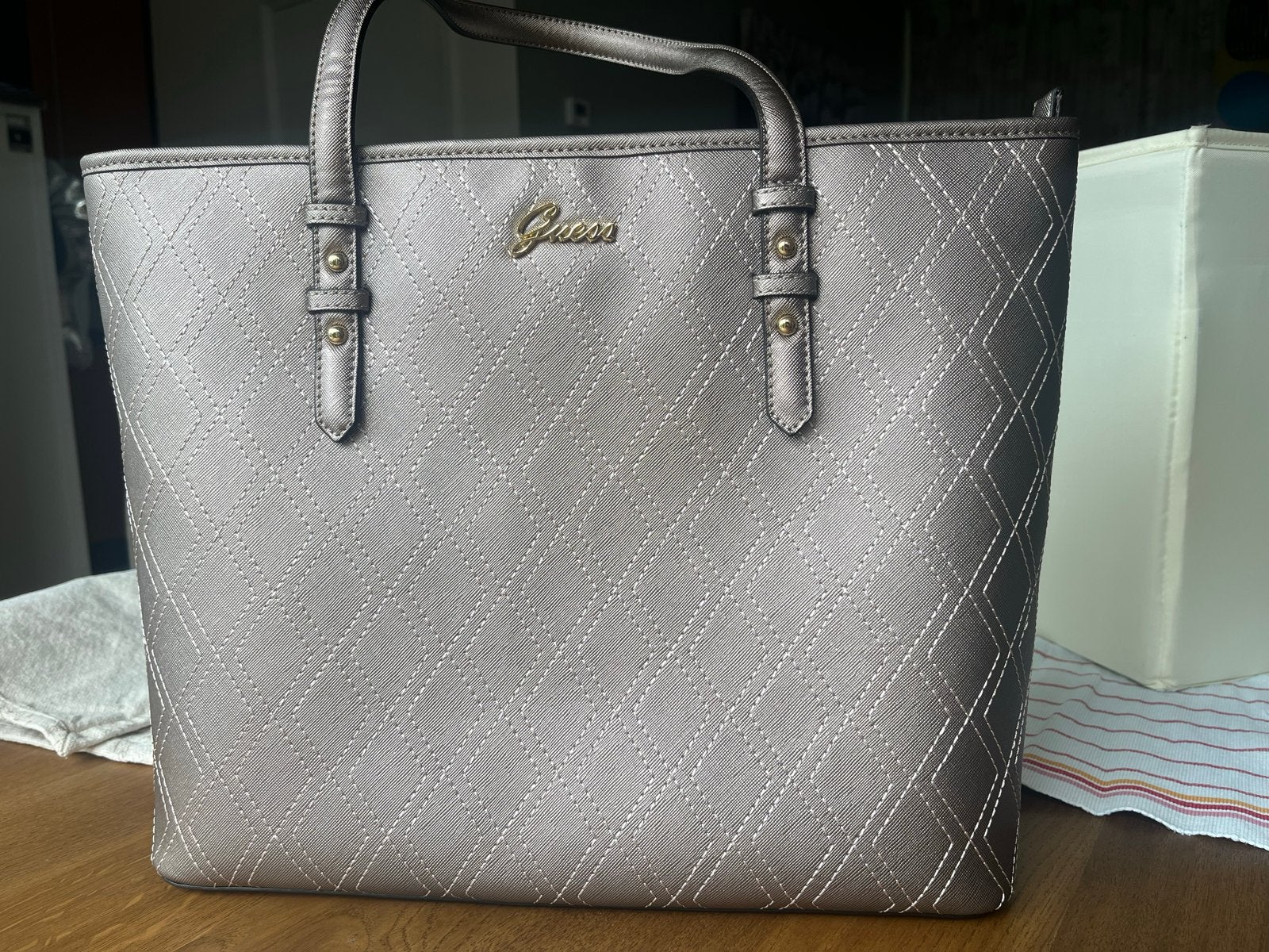 Guess shopper tas in bronskleur, Ophalen of Verzenden, Zo goed als nieuw, Overige kleuren, Shopper