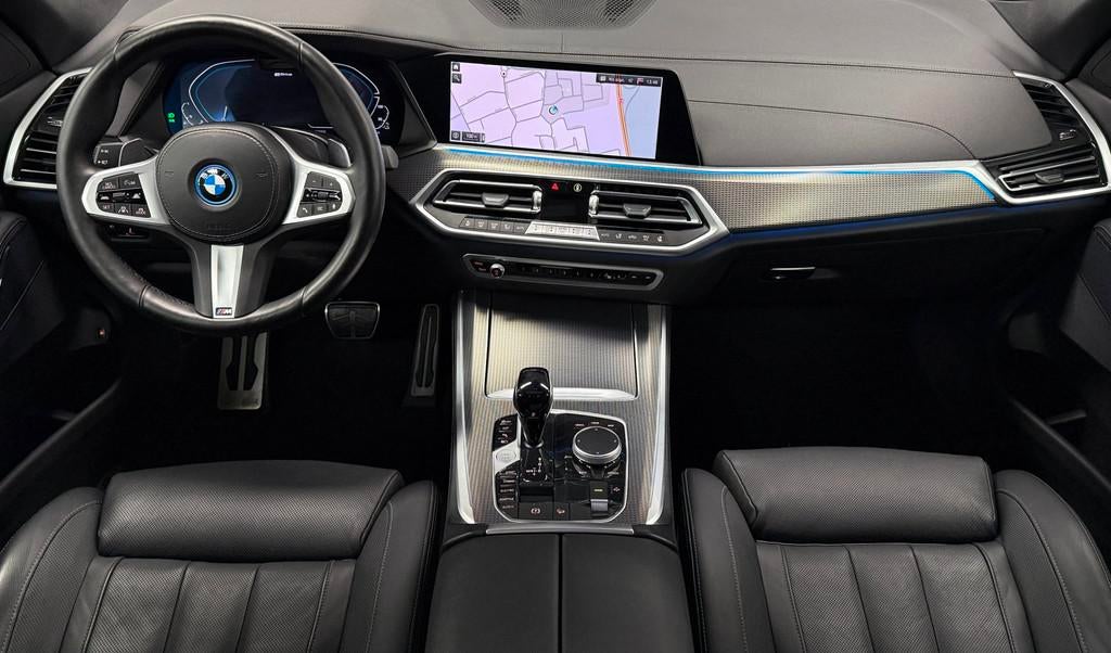BMW X5 xDrive45e*M-Sport*Aero*Pano*Trekhaak*22''*Laser*Lucht, Auto's, Gebruikt, 394 pk, Zwart, Leder