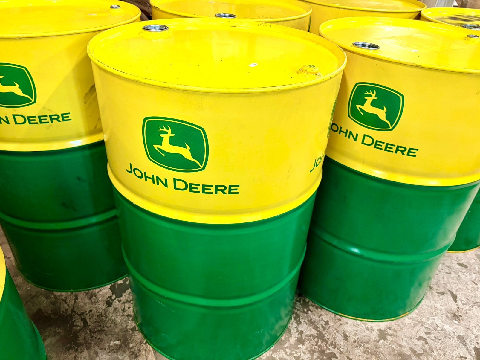Diverse 200 en 60 liter vaten, oliedrums o.a. John Deere, Ophalen, Gebruikt, Vuurton