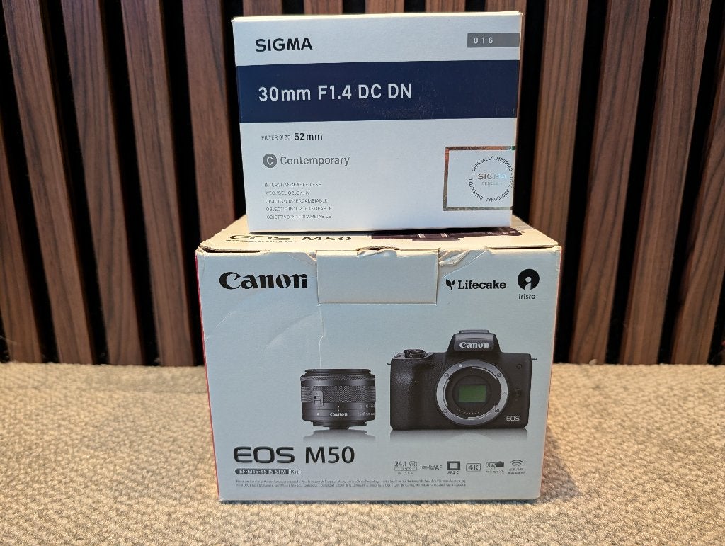 Canon EOS M50 kit + Sigma 30mm lens, Ophalen, Handmatige focus, Canon, Zo goed als nieuw