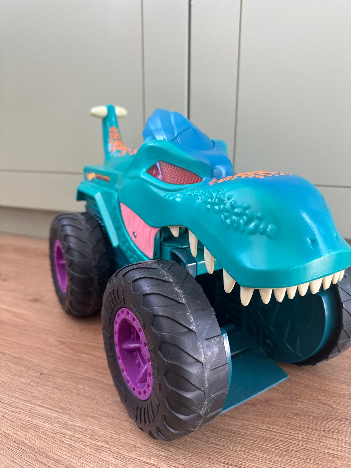 Hot Wheels Monster Truck T-Rex Ultimate Hauler, Ophalen of Verzenden, Zo goed als nieuw