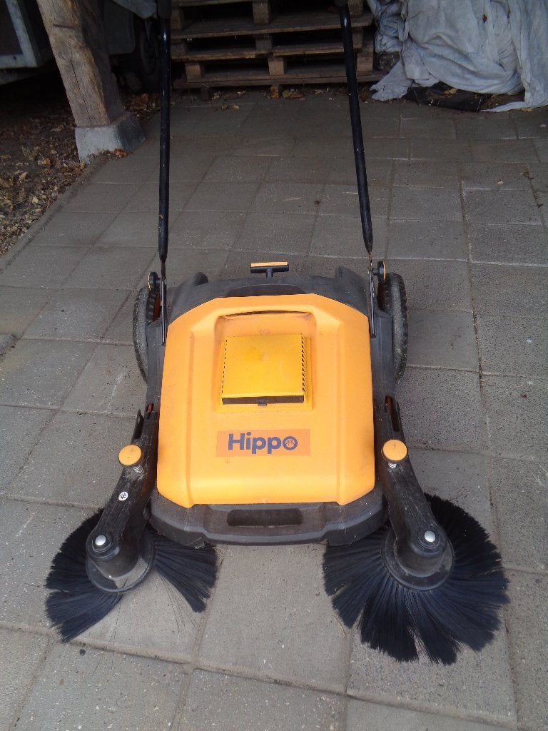 Schuuropruiming  Hippo veegmachine, Ophalen, Gebruikt