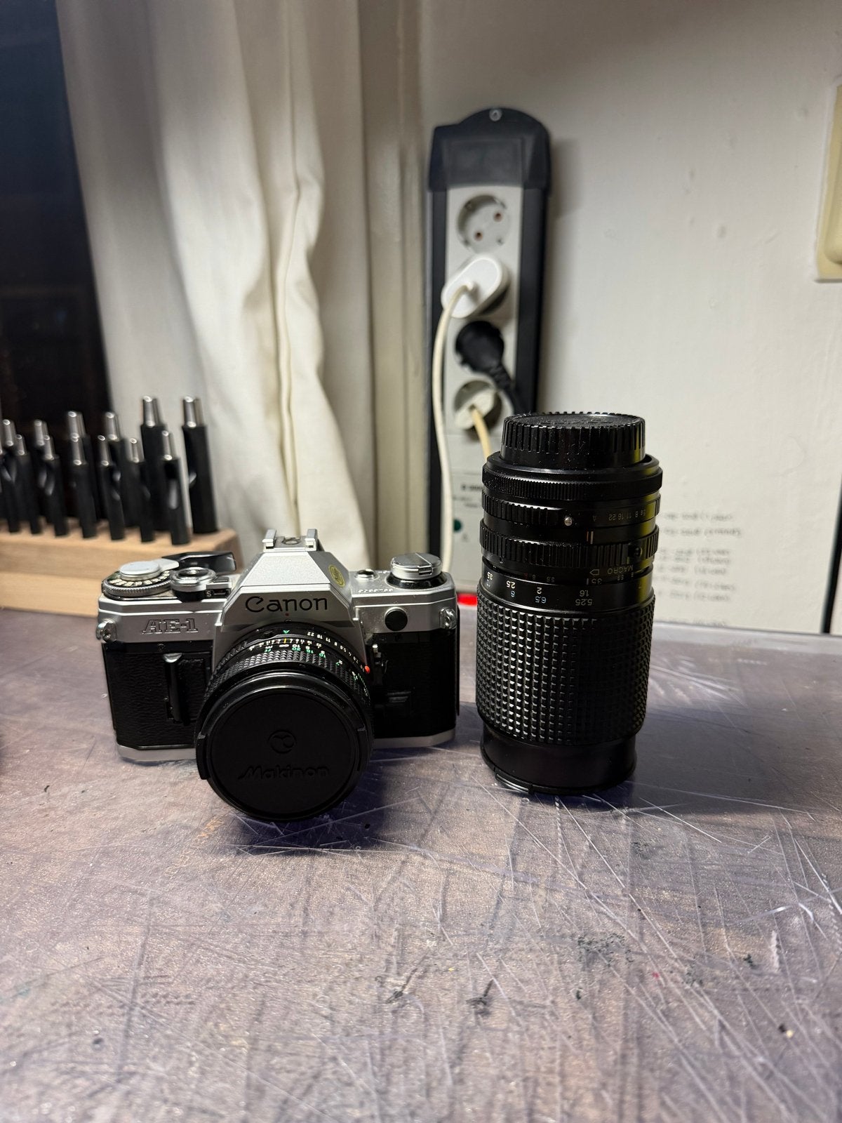 Canon AE-1 spiegelreflexcamera met lens en flitser, Ophalen of Verzenden, Gebruikt, Spiegelreflex, Canon