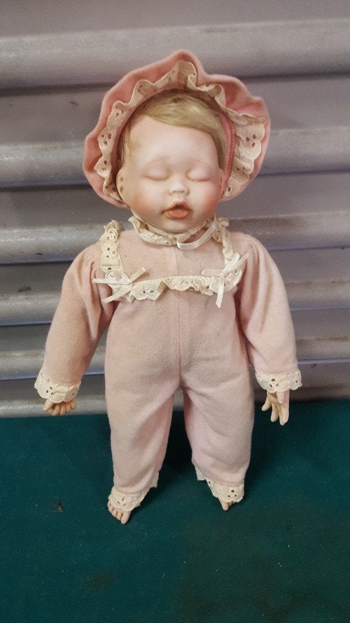 piorseleinen baby, slapend, Diversen, Rommelmarktspullen, Ophalen of Verzenden, 'T Olde Gre-j, Info@toldegrej.nl, Endepoelstraat 20f Didam