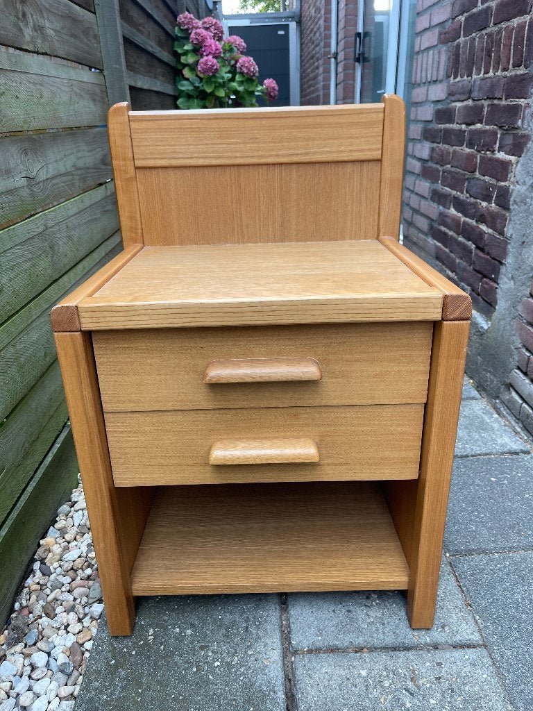 Zwaar massief nachtkastje, Ophalen, Zo goed als nieuw, Minder dan 45 cm, 55 tot 70 cm