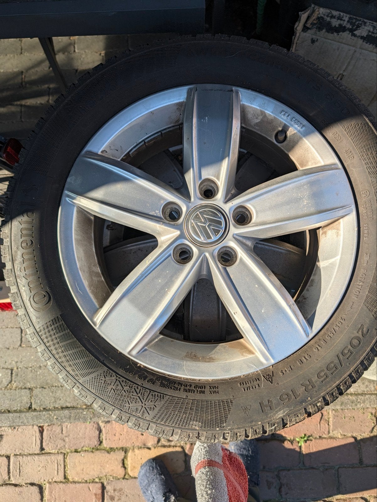 Volkswagen lichtmetalen velgen set met winterbanden 205/55 R, Ophalen, Gebruikt, 16 inch, Banden en Velgen