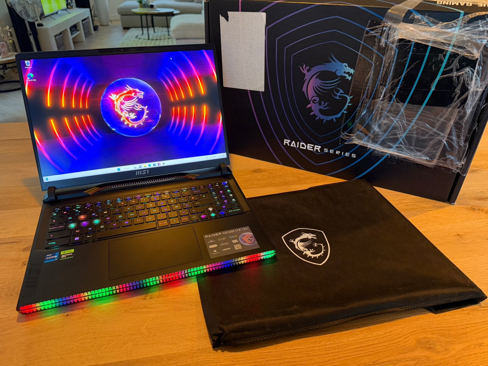 MSI Raider GE68HX 13VF-017BE – Gaming Laptop – zgan - AZERTY, MSI-Europe, Eindhoven 5706, 5692 ER Son, Nederland, Ophalen of Verzenden