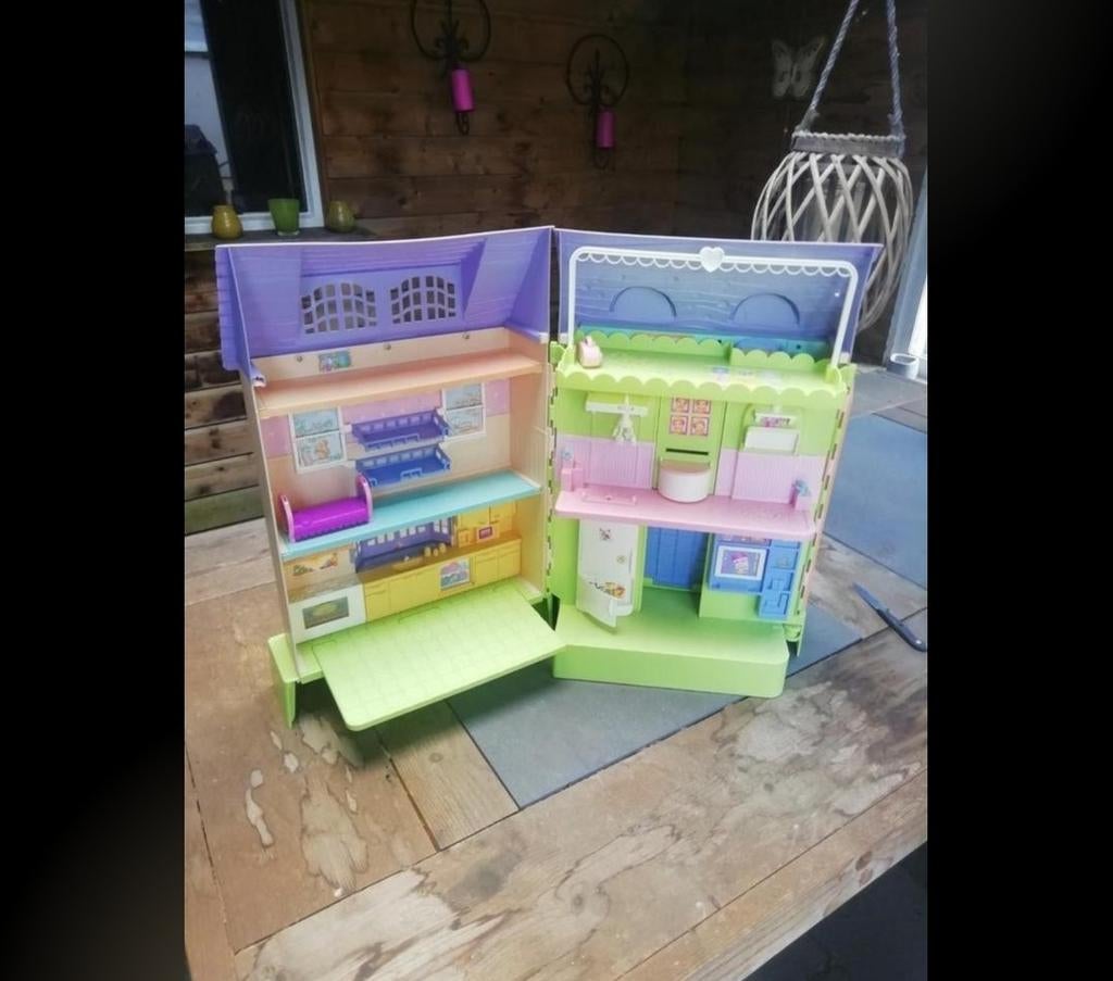 Twee speelhuisjes, Ophalen, Poppenhuis