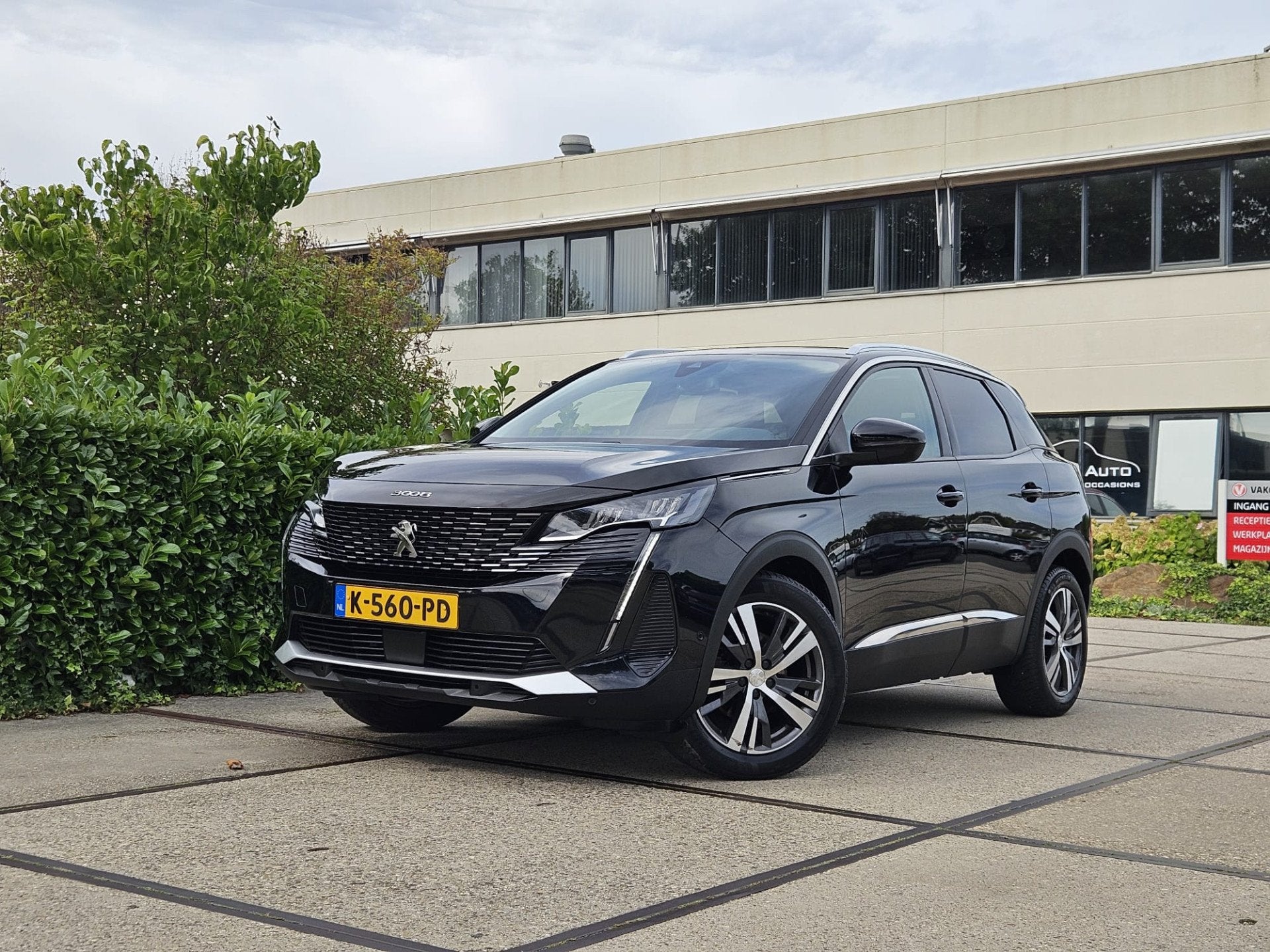 Peugeot 3008 1.2 PureTech Blue Lease Allure |TREKHAAK|CLIMA|, Stof, Gebruikt, 1199 cc, Zwart