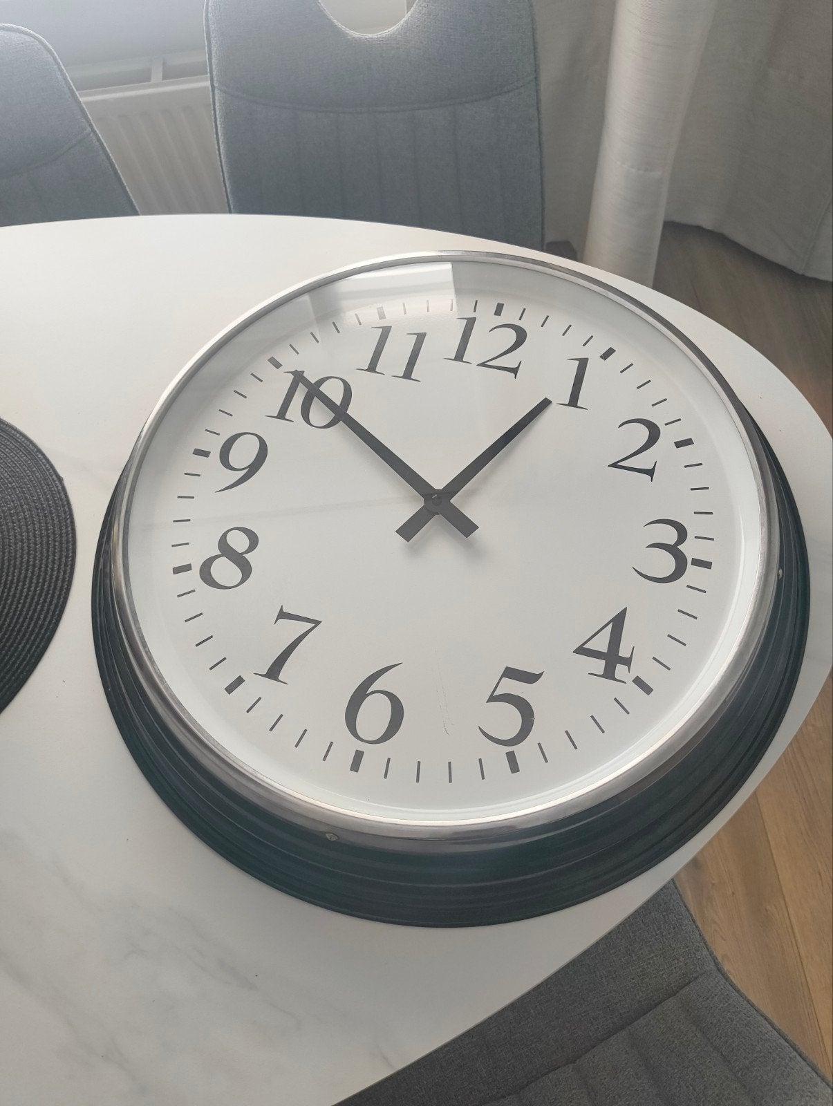 IKEA Bravur wandklok 59cm - Grote, stijlvolle klok, Ophalen, IKEA, Analoog, Werkt op batterijen