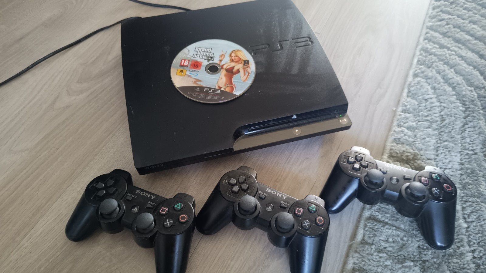 PS3 met GTA IV en 3 originele controllers, Avontuur en Actie, Gebruikt, Vanaf 18 jaar, Ophalen of Verzenden