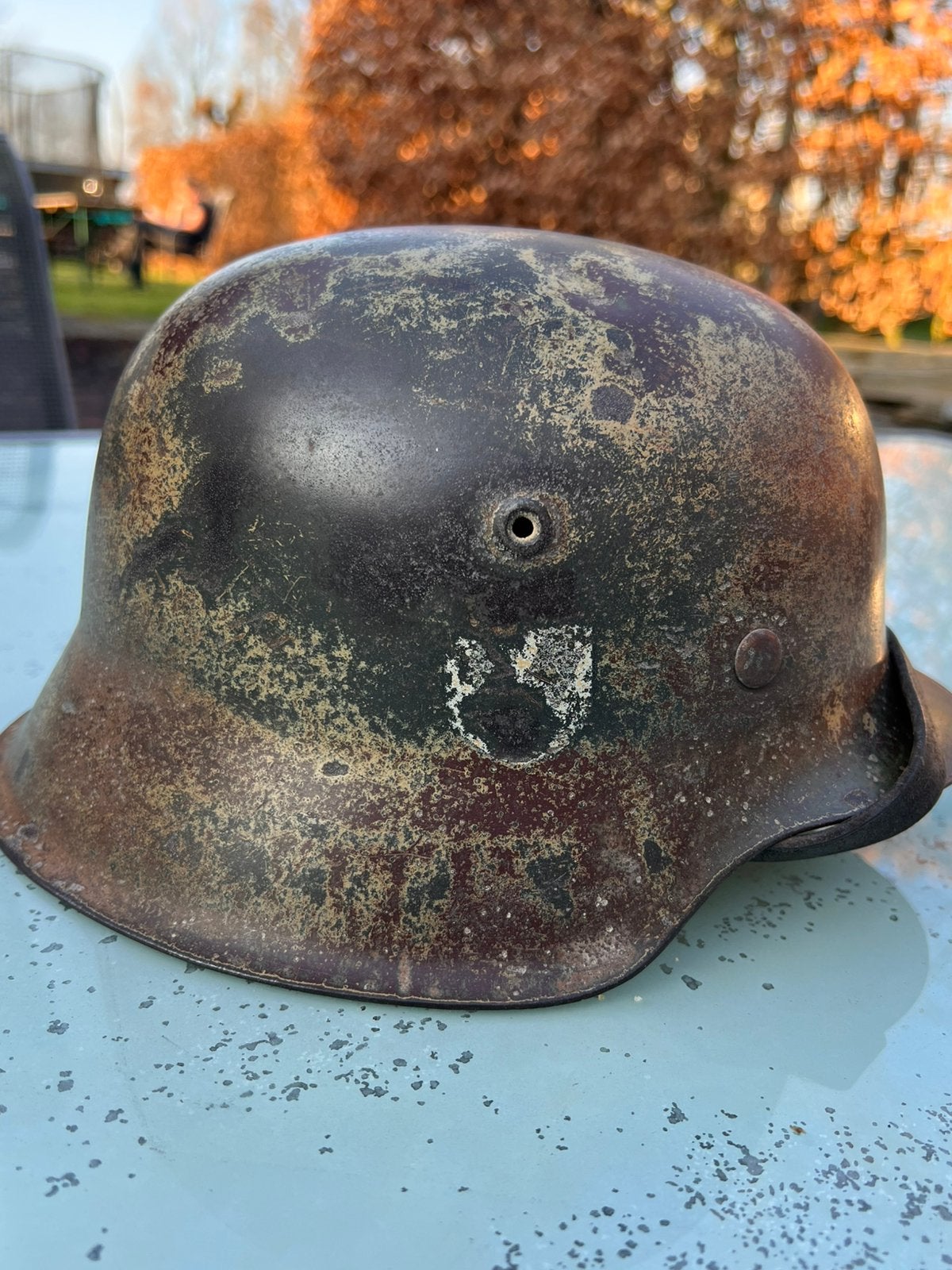 M42 duitse camo helm xx stavelot, Ophalen of Verzenden, Duitsland, Helm of Baret