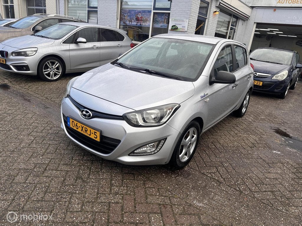 Hyundai i20 1.2i Business Edition, Auto's, Euro 5, Gebruikt, 31 €/maand, 4 cilinders