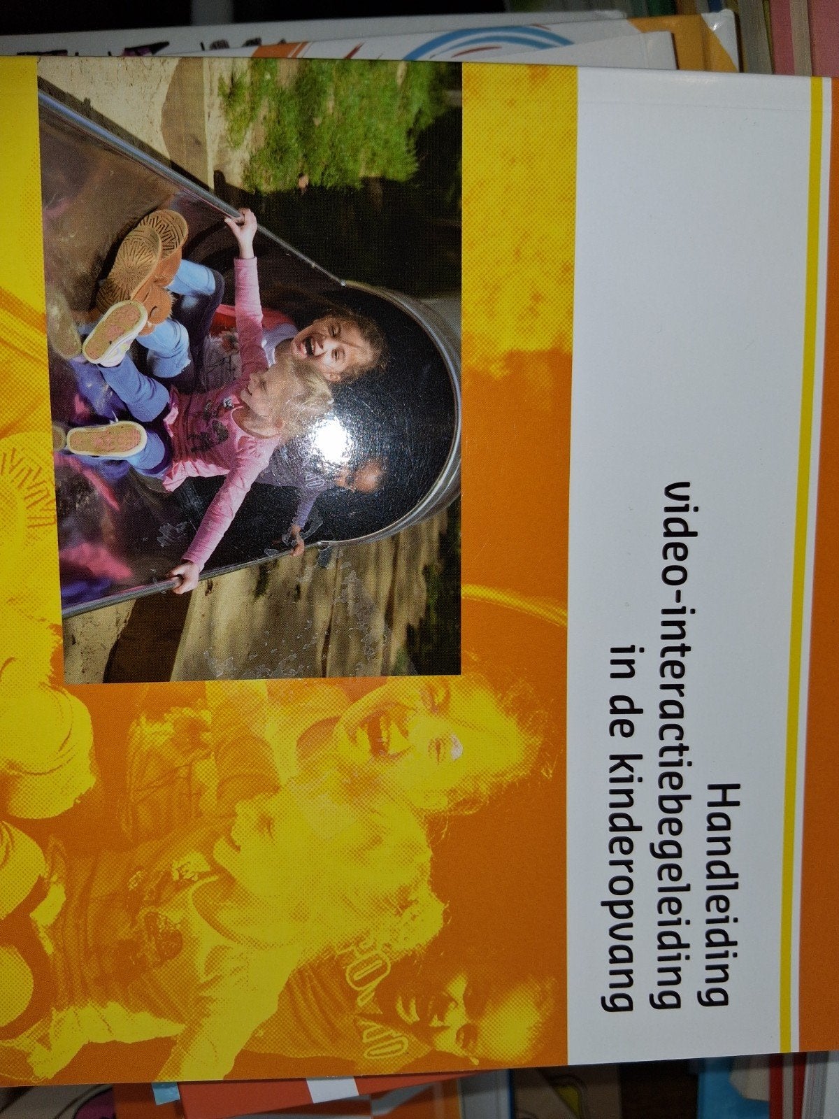 Handleiding video-interactiebegeleiding in de kinderopvang, Sociale wetenschap, Josette Hoex; Annemiek Galesloot; Monique Konings; Wilma Sche...