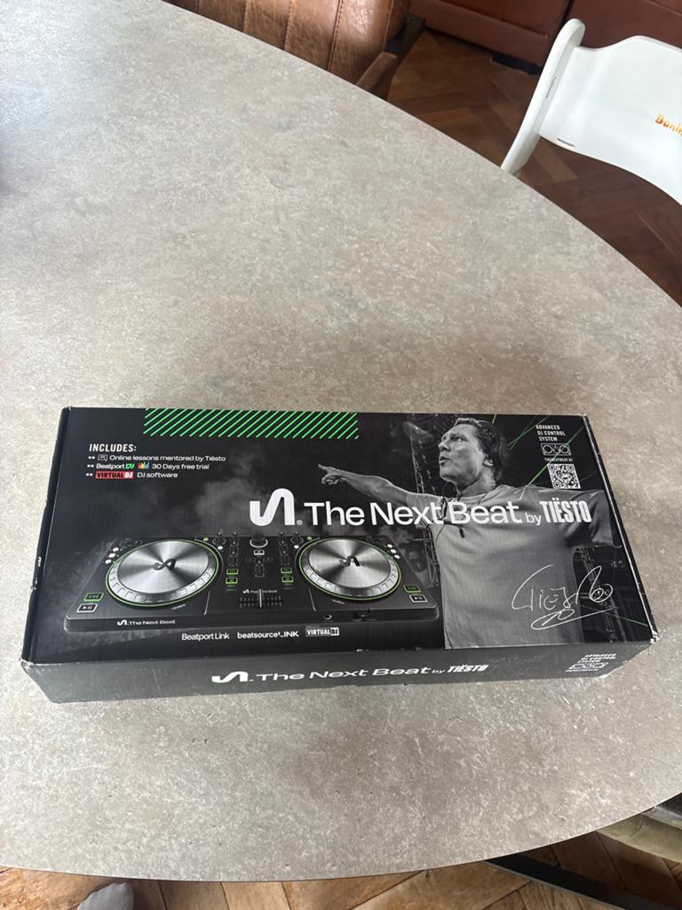 The Next Beat by Tiësto DJ-controller - Nieuw in doos, Muziek en Instrumenten, Dj-sets en Draaitafels, Ophalen of Verzenden, Nieuw