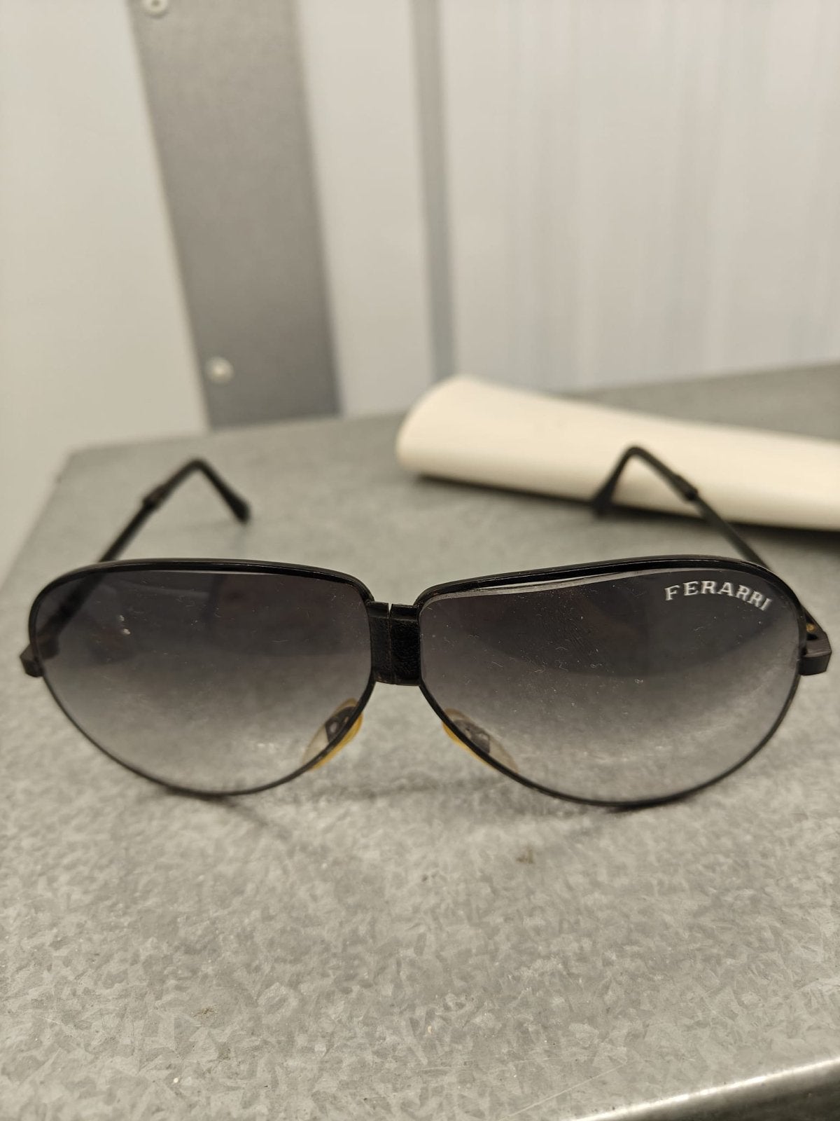Vintage Ferarri Zonnebril - Zwart met Grijs Getinte Glazen, Gebruikt, Zonnebril, Zwart, Ophalen