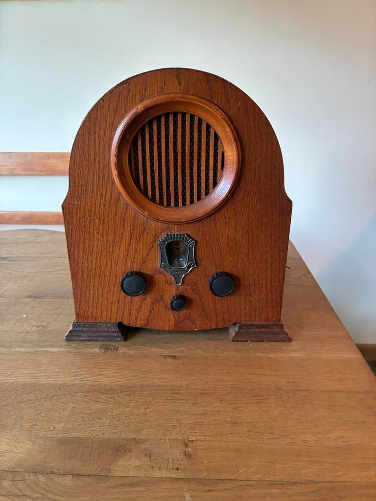Vintage radio met AM en FM ontvangst, Ophalen, Zo goed als nieuw