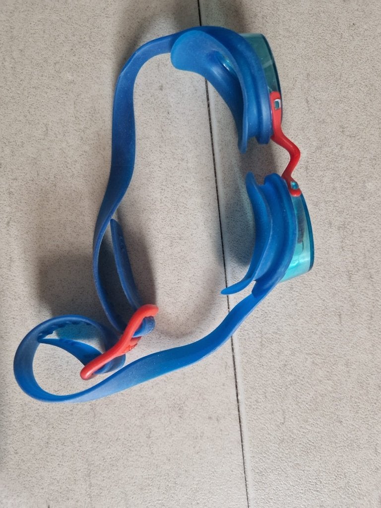 Blauwe en roze zwembril voor kinderen, Ophalen of Verzenden, Zo goed als nieuw, Duikbril of Snorkel