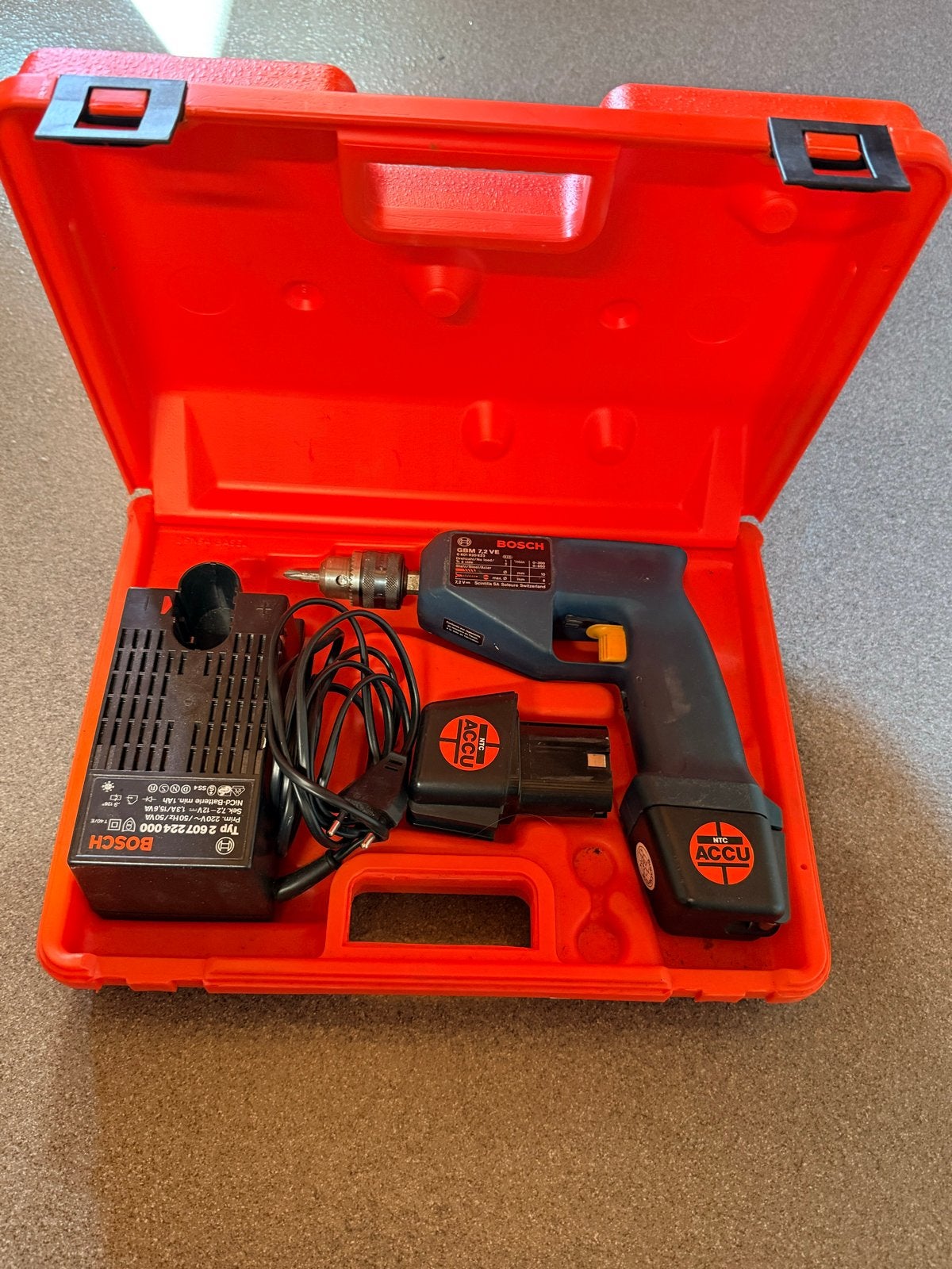Bosch GBM 7,2 VE Boormachine met Accu en Oplader, Gebruikt, Variabele snelheid, Minder dan 400 watt, Ophalen
