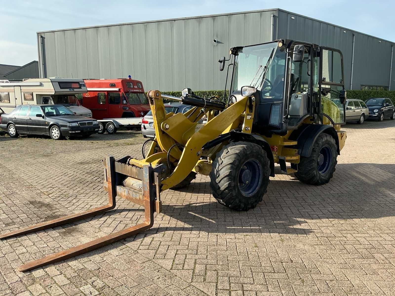 2018 CAT 908M Shovel, Wiellader of Shovel
