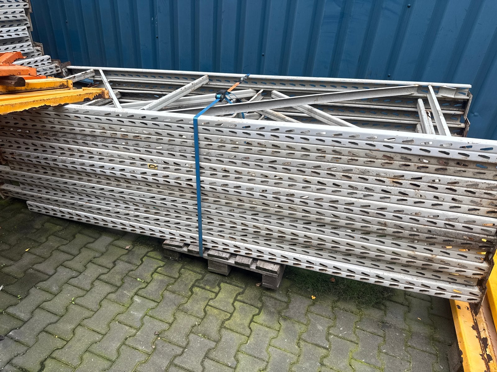 32 stuks magazijnstelling staanders 3meter, Ophalen of Verzenden